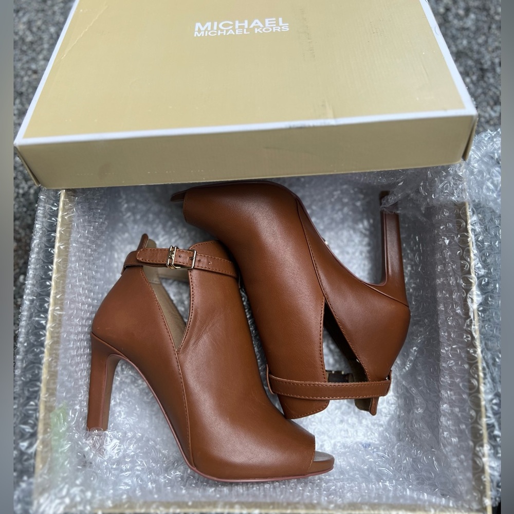 🖤🖤Michael Michael Kors Lawson Open Toe Luggage Size  5 M - Picture 7 of 14